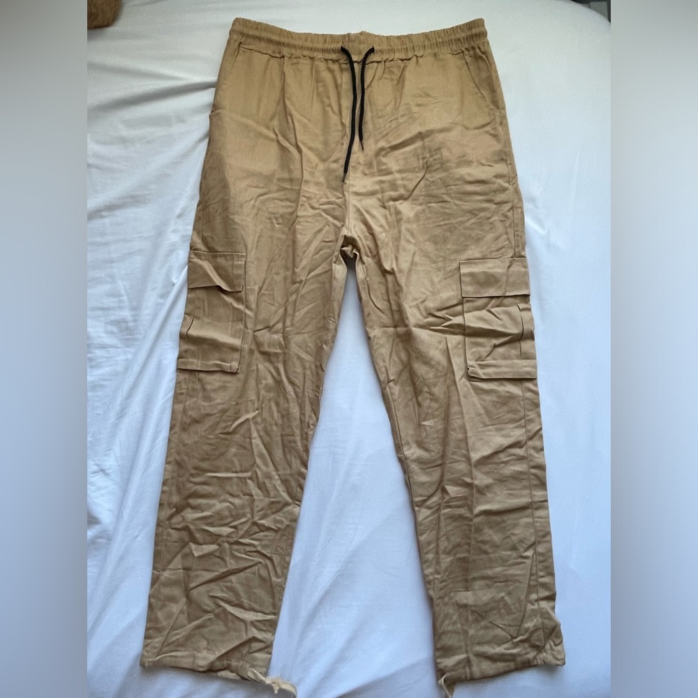 Men’s XXL tan cargo pants